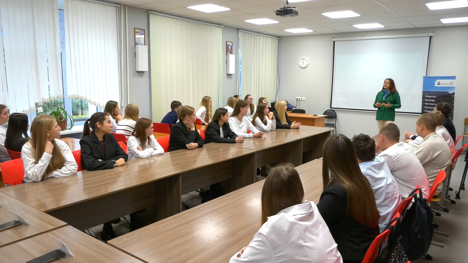 «Разрез Тайлепский» провел профориентационную встречу для старшеклассников из Лиги отличников «Разрез Тайлепский» провел профориентационную встречу для старшеклассников из Лиги отличников