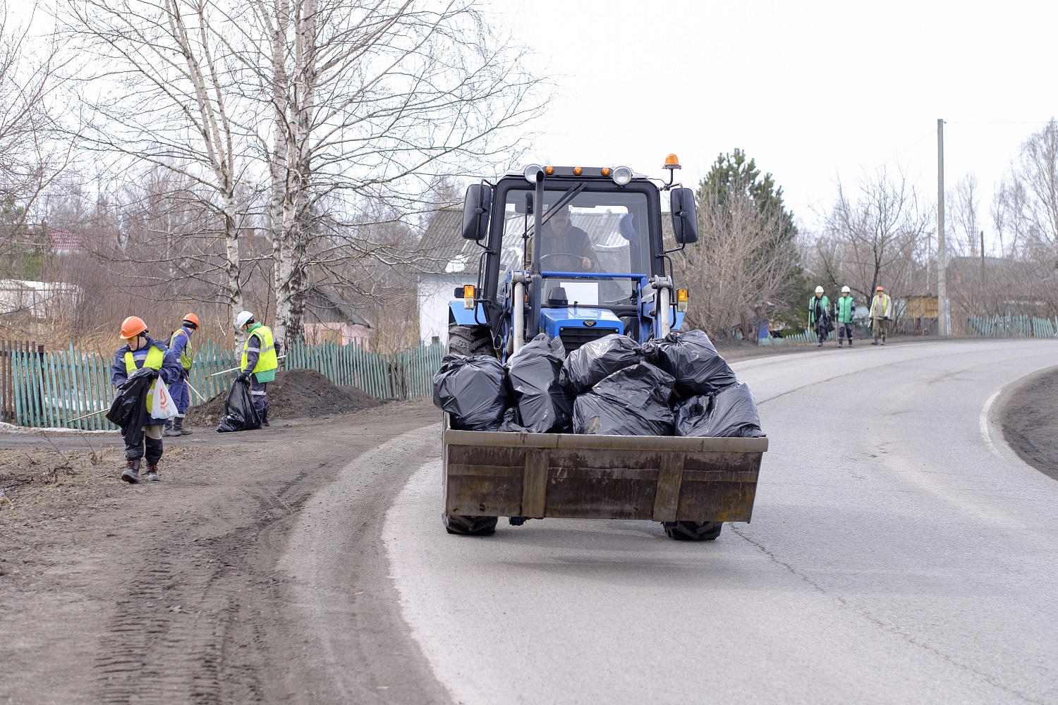 Угольщики «Разреза Тайлепский» поучаствовали во Всекузбасском субботнике